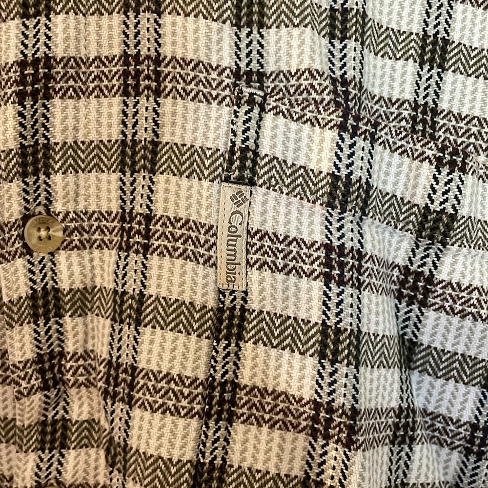 Columbia Button Up - Picture 2 of 4